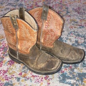 Boys Ariat boots, size 2 youth